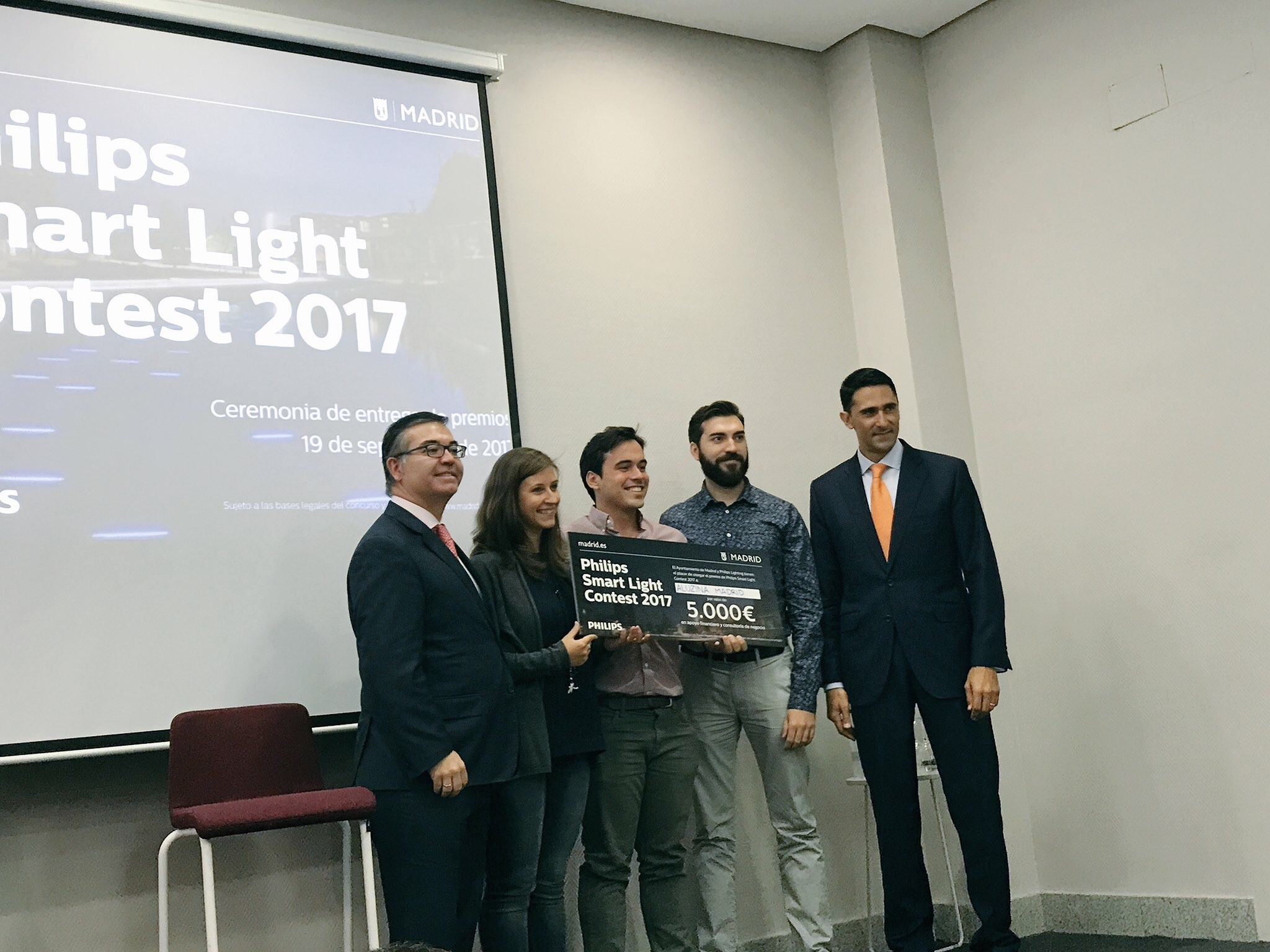 Aluzina Madrid, ganador del reto “Philips Smart Light Contest 2017”